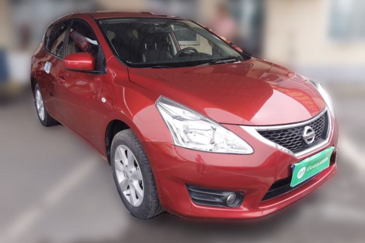 Used Nissan Tiida 2014 1.6L CVT Smart Model Front Right 45 Deg