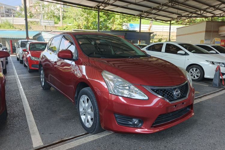 Used Nissan Tiida 2014 1.6L CVT Smart Model Front Right 45 Deg