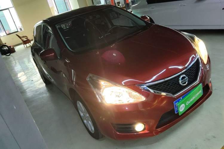 Used Nissan Tiida 2014 1.6L CVT Smart Model Front Right 45 Deg