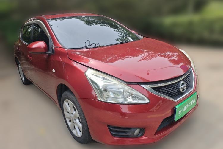 Used Nissan Tiida 2014 1.6L CVT Smart Model Front Right 45 Deg