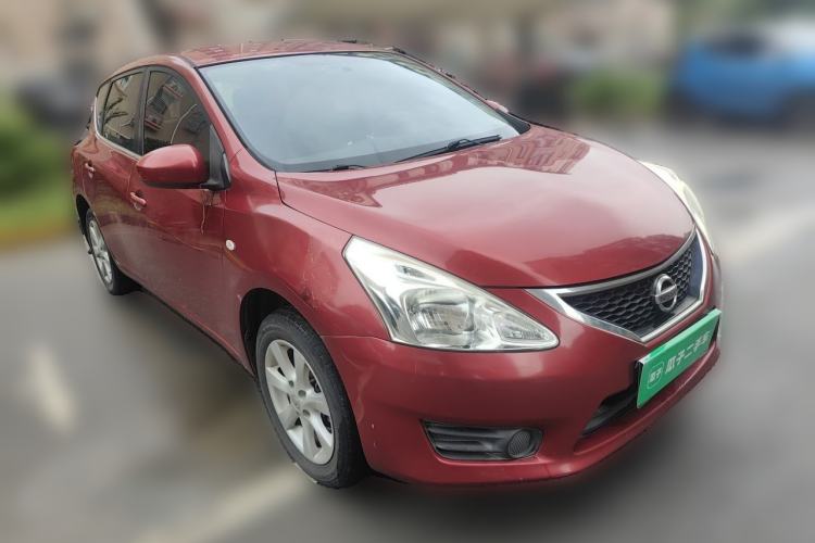 Used Nissan Tiida 2014 1.6L CVT Comfort Model Front Right 45 Deg