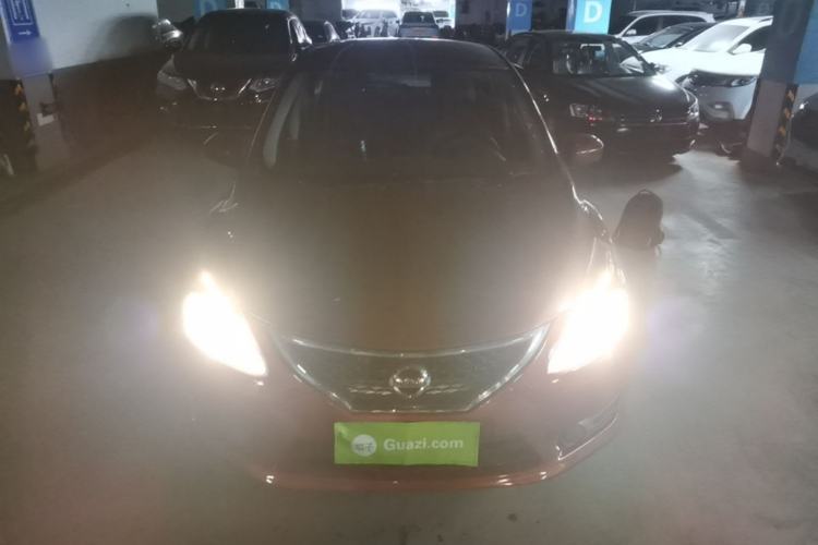 Used Nissan Tiida 2014 1.6L Manual Comfort Model Front