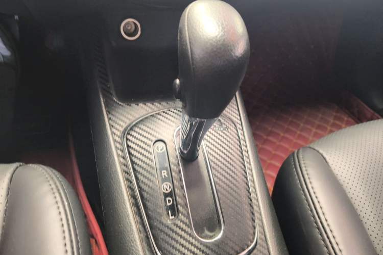 Used Nissan Tiida 2014 1.6L CVT Comfort Model Gear Lever