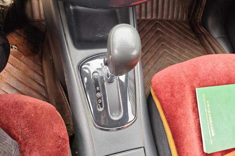 Used Nissan Tiida 2014 1.6L CVT Comfort Model Gear Lever