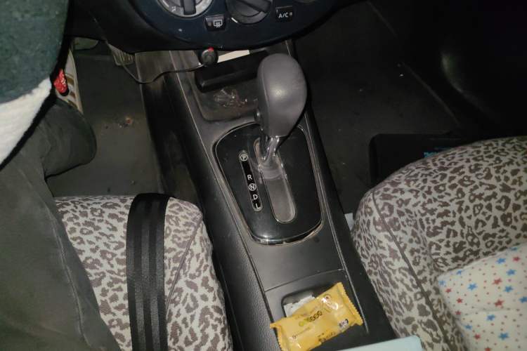Used Nissan Tiida 2014 1.6L CVT Comfort Model Gear Lever