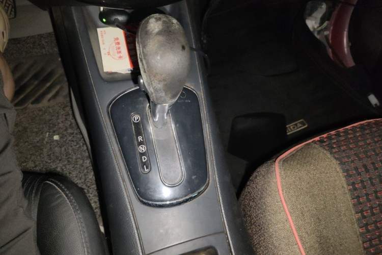 Used Nissan Tiida 2014 1.6L CVT Smart Model Gear Lever