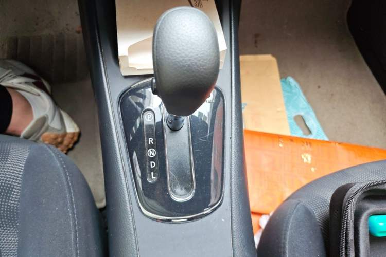 Used Nissan Tiida 2014 1.6L CVT Comfort Model Gear Lever