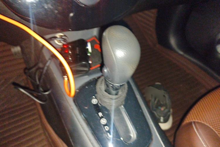 Used Nissan Tiida 2014 1.6L CVT Cool Cafe Edition Gear Lever