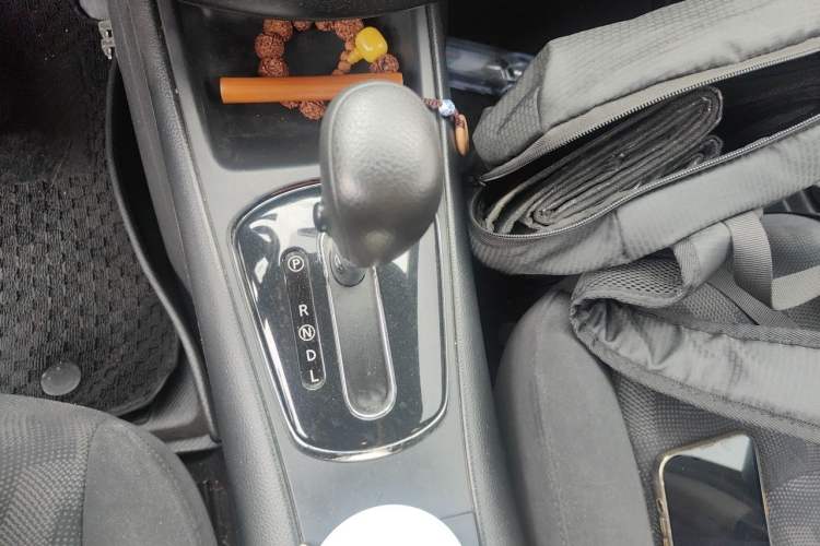 Used Nissan Tiida 2014 1.6L CVT Comfort Model Gear Lever