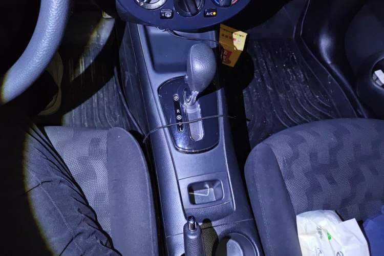 Used Nissan Tiida 2014 1.6L CVT Comfort Model Gear Lever