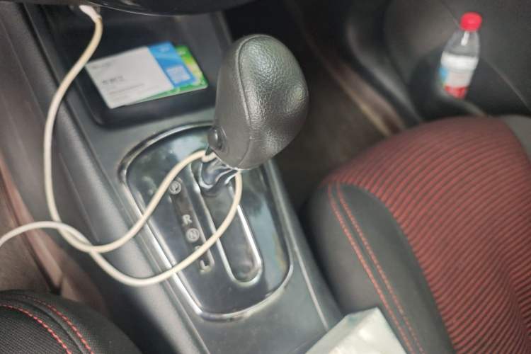 Used Nissan Tiida 2014 1.6L CVT Cool Cafe Edition Gear Lever