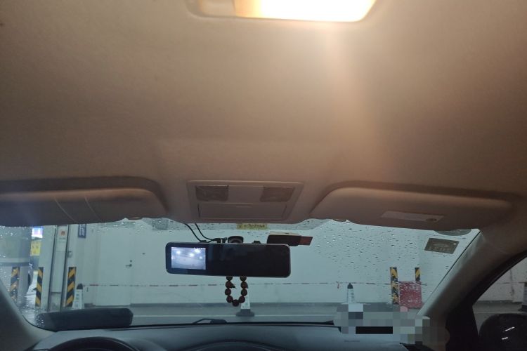 Used Nissan Tiida 2014 1.6L CVT Comfort Model Headliner