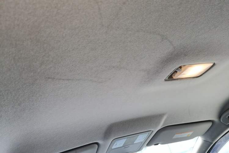 Used Nissan Tiida 2014 1.6L CVT Comfort Model Headliner