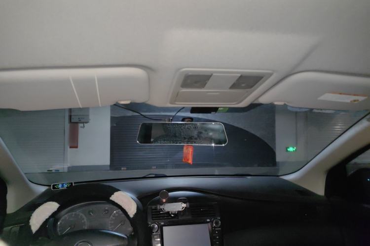 Used Nissan Tiida 2014 1.6L CVT Comfort Model Headliner