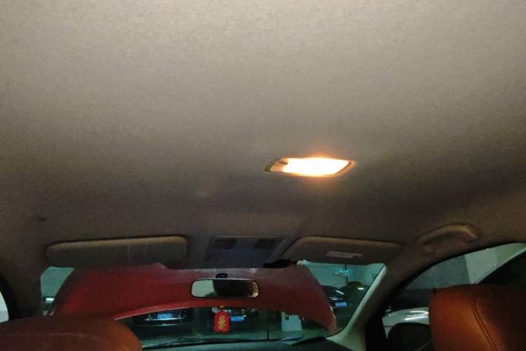 Used Nissan Tiida 2014 1.6L CVT Smart Model Headliner
