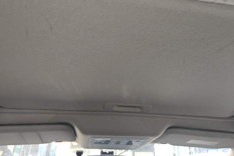 Used Nissan Tiida 2014 1.6L CVT Smart Model Headliner