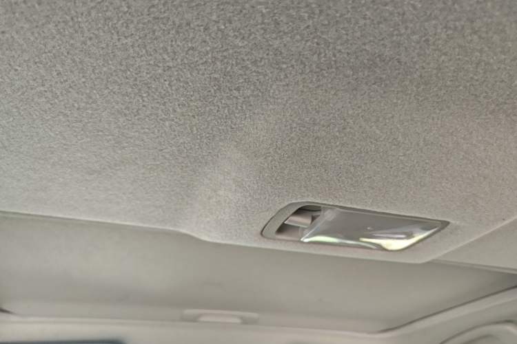 Used Nissan Tiida 2014 1.6L CVT Cool Cafe Edition Headliner