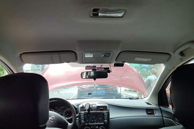 Used Nissan Tiida 2014 1.6L CVT Comfort Model Headliner