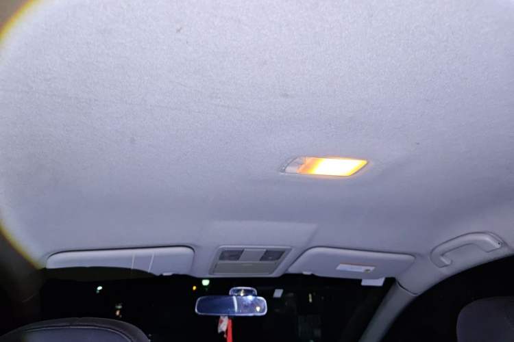 Used Nissan Tiida 2014 1.6L CVT Comfort Model Headliner