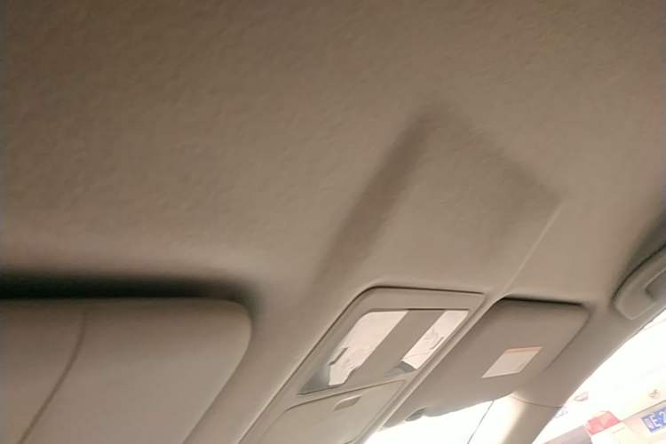 Used Nissan Tiida 2014 1.6L CVT Comfort Model Headliner