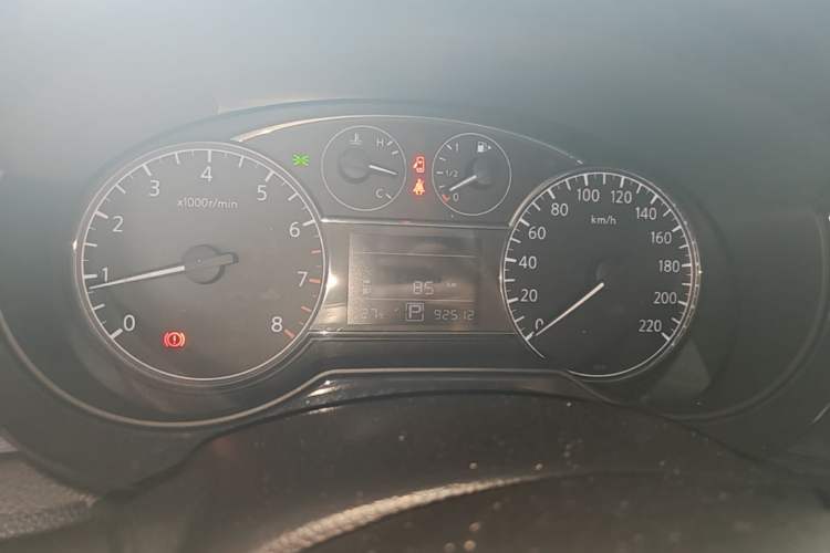 Used Nissan Tiida 2014 1.6L CVT Smart Model Instrument Cluster