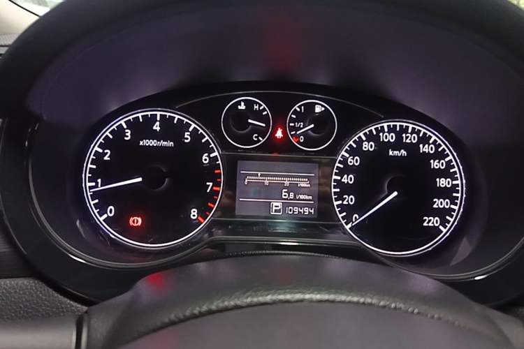 Used Nissan Tiida 2014 1.6L CVT Comfort Model Instrument Cluster