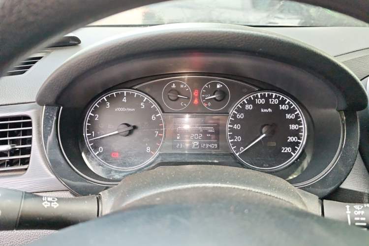 Used Nissan Tiida 2014 1.6L CVT Comfort Model Instrument Cluster