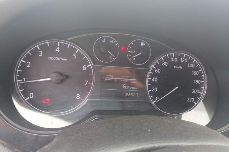 Used Nissan Tiida 2014 1.6L Manual Comfort Model Instrument Cluster