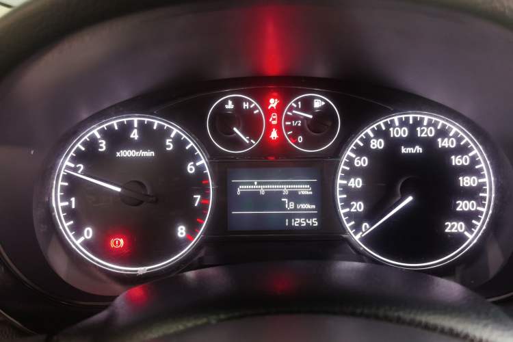 Used Nissan Tiida 2014 1.6L Manual Comfort Model Instrument Cluster