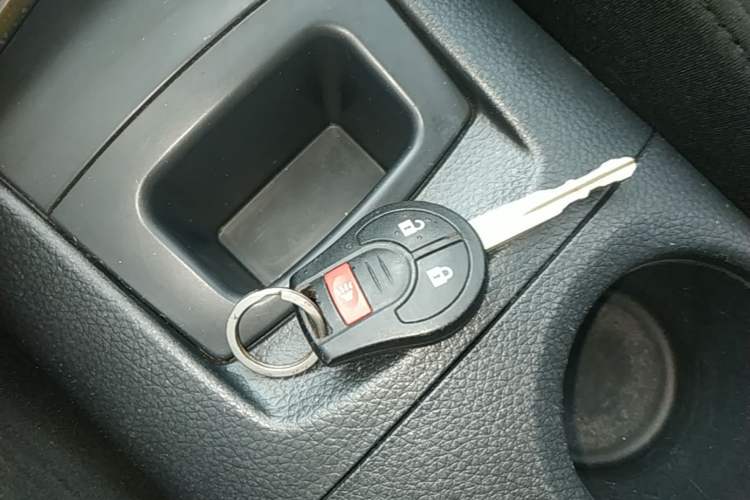 Used Nissan Tiida 2014 1.6L CVT Comfort Model Interior 1