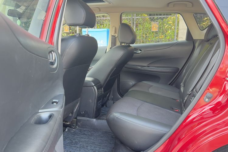 Used Nissan Tiida 2014 1.6L CVT Smart Model Interior 1