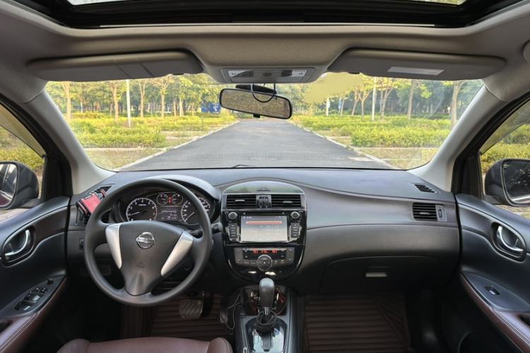 Used Nissan Tiida 2014 1.6L CVT Cool Cafe Edition Interior 7
