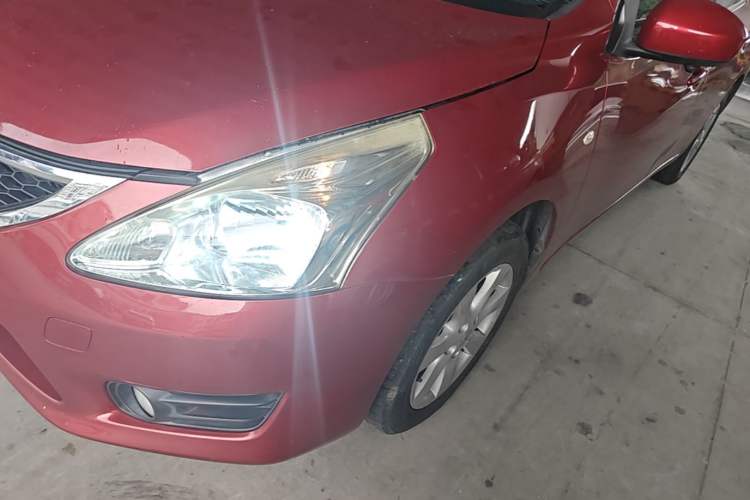 Used Nissan Tiida 2014 1.6L CVT Smart Model Left Front Headlight