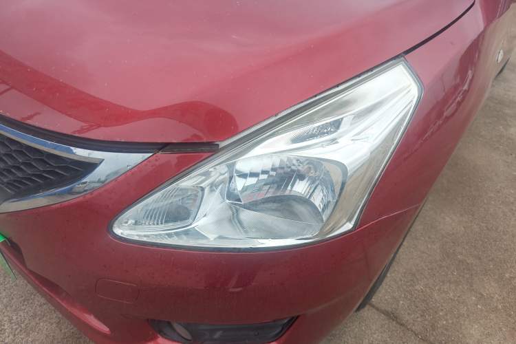 Used Nissan Tiida 2014 1.6L CVT Smart Model Left Front Headlight
