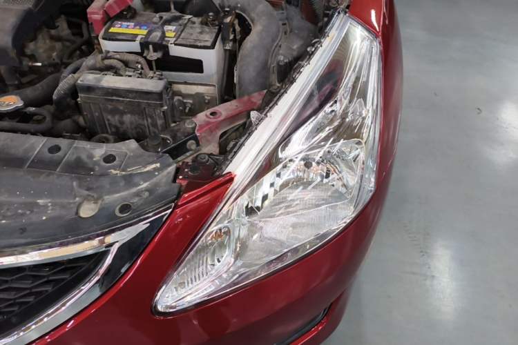 Used Nissan Tiida 2014 1.6L CVT Smart Model Left Front Headlight