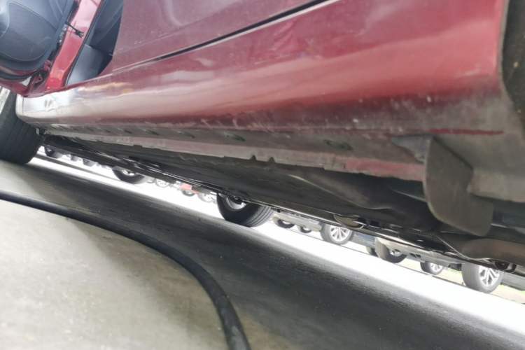 Used Nissan Tiida 2014 1.6L CVT Comfort Model Left Side Sill