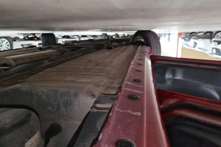 Used Nissan Tiida 2014 1.6L CVT Comfort Model Left Side Sill