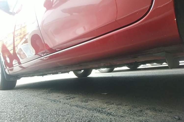 Used Nissan Tiida 2014 1.6L CVT Comfort Model Left Side Sill