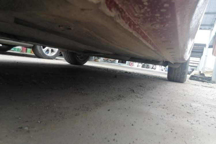 Used Nissan Tiida 2014 1.6L Manual Comfort Model Left Side Sill