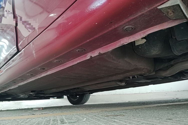 Used Nissan Tiida 2014 1.6L CVT Comfort Model Left Side Sill