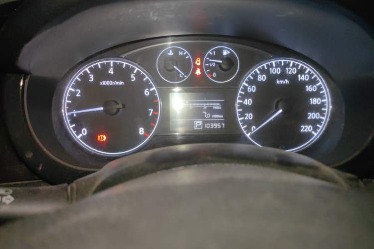 Used Nissan Tiida 2014 1.6L CVT Comfort Model Odometer Close Up