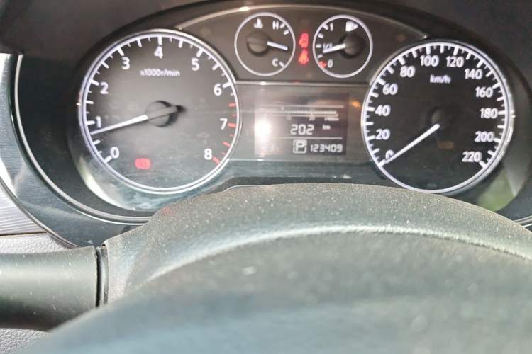 Used Nissan Tiida 2014 1.6L CVT Comfort Model Odometer Close Up