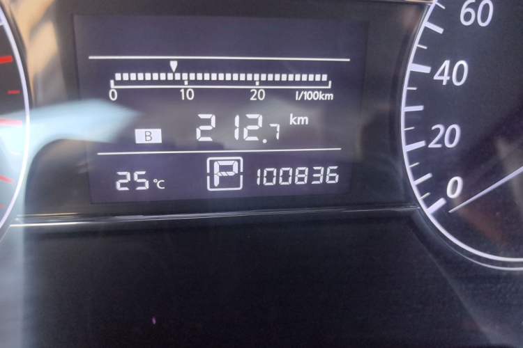 Used Nissan Tiida 2014 1.6L CVT Smart Model Odometer Close Up