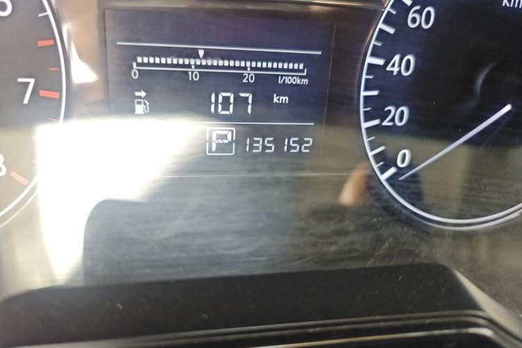 Used Nissan Tiida 2014 1.6L CVT Smart Model Odometer Close Up