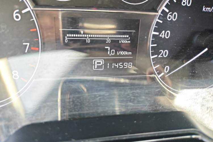 Used Nissan Tiida 2014 1.6L CVT Comfort Model Odometer Close Up