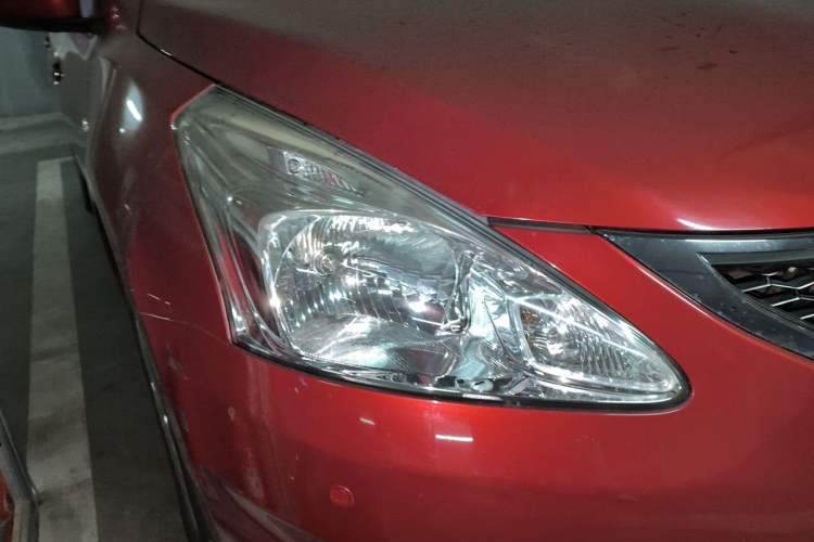 Used Nissan Tiida 2014 1.6L CVT Smart Model Right Front Headlight