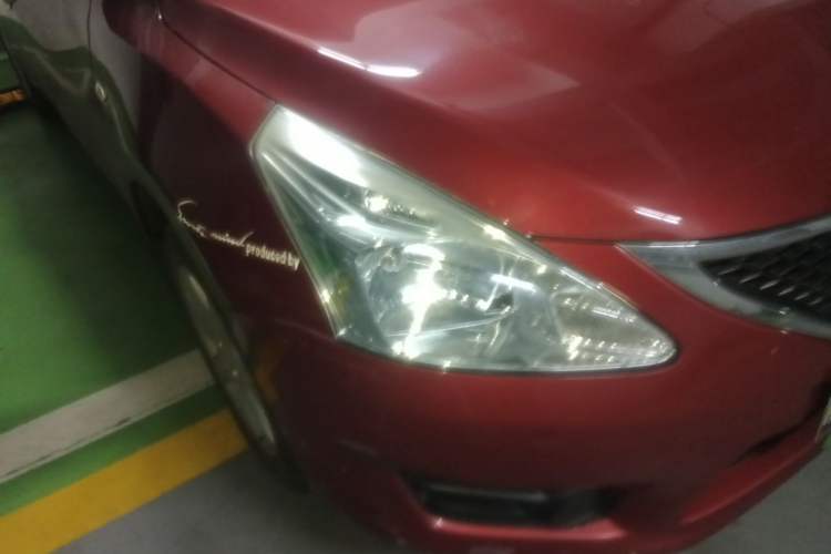 Used Nissan Tiida 2014 1.6L CVT Comfort Model Right Front Headlight