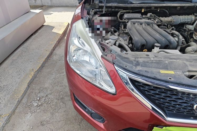 Used Nissan Tiida 2014 1.6L CVT Comfort Model Right Front Headlight