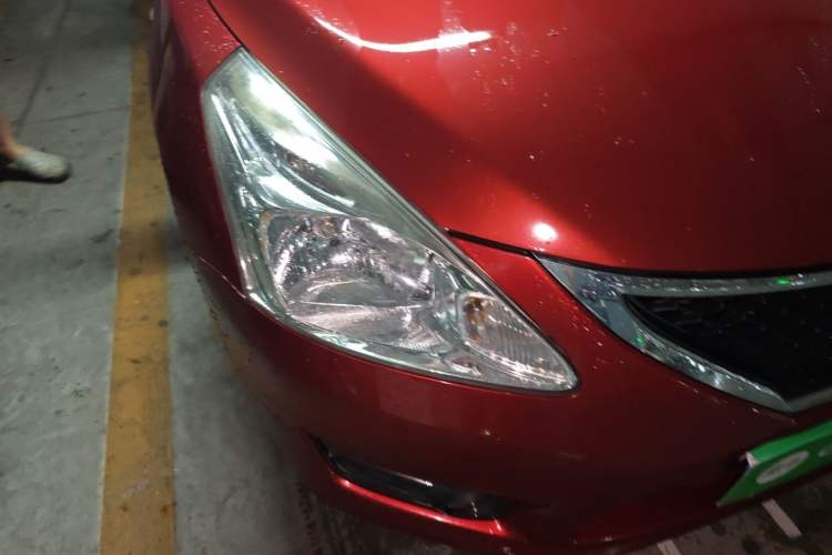 Used Nissan Tiida 2014 1.6L CVT Smart Model Right Front Headlight
