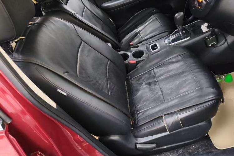 Used Nissan Tiida 2014 1.6L CVT Smart Model Right Front Seat